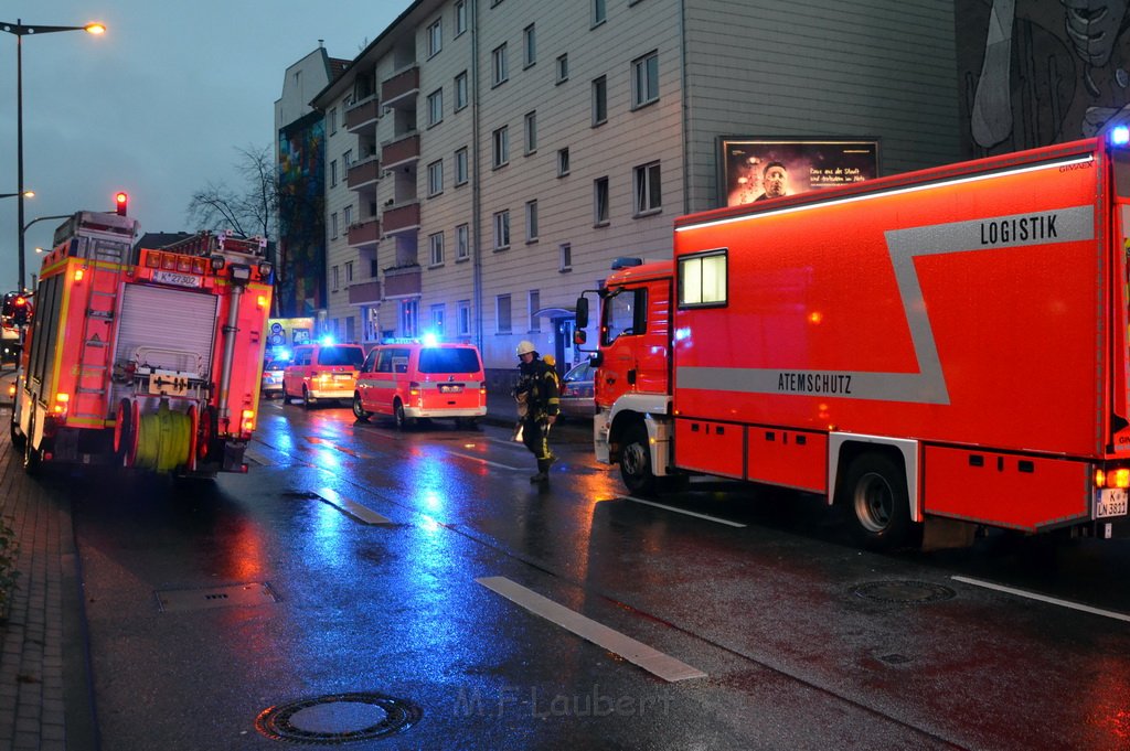 Feuer 2 Dachwohnung Koeln Severinswall Bayenstr P131.JPG